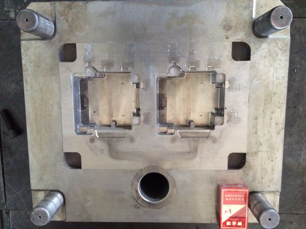 天津压铸模具